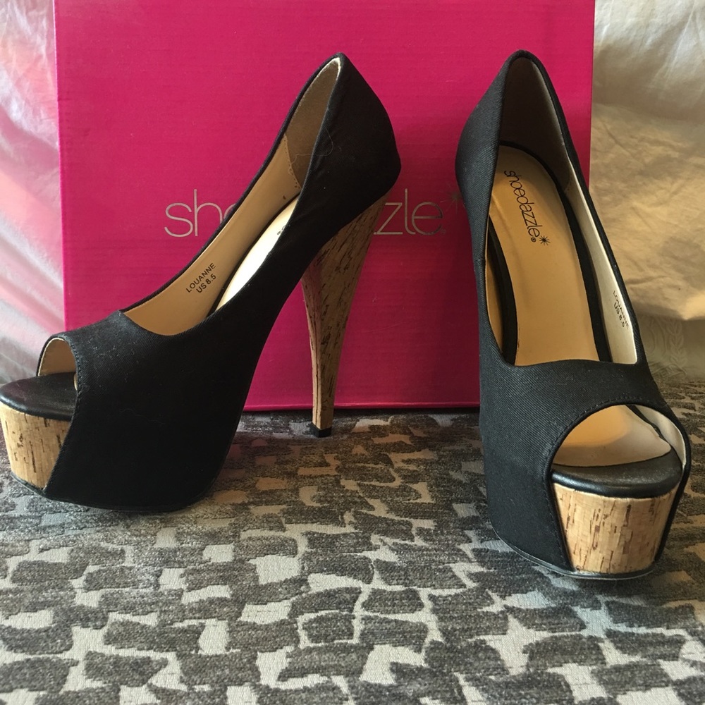 Shoedazzle "Louanne" Platform Peep Toe