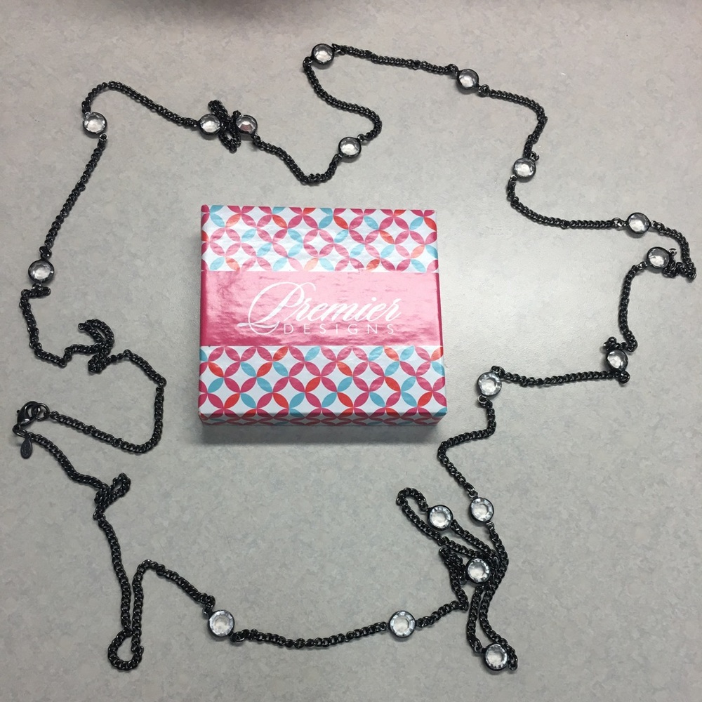 Premier Designs Floating Crystals Necklace