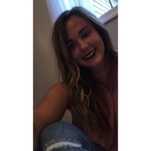 Meet your Posher, Carly