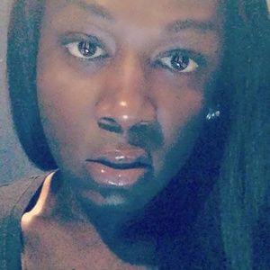 Meet your Posher, Tia