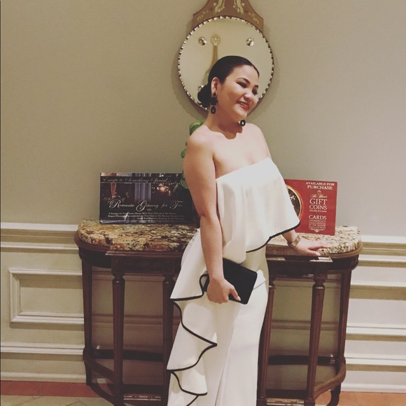Meet your Posher, Quynh - Picture 1 of 1