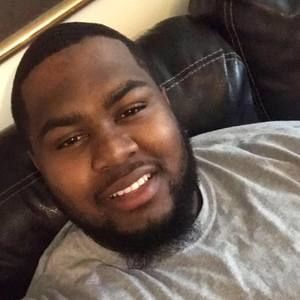 Meet your Posher, Dominique