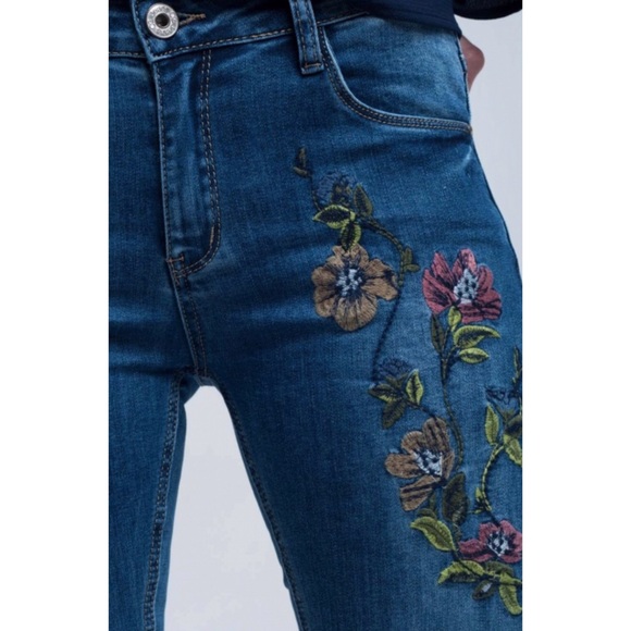 Embroidered Distressed Skinny Designer Jeans - Picture 5 of 7