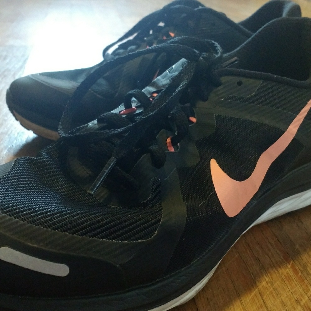 Nike dual fusion x2 women's sneakers