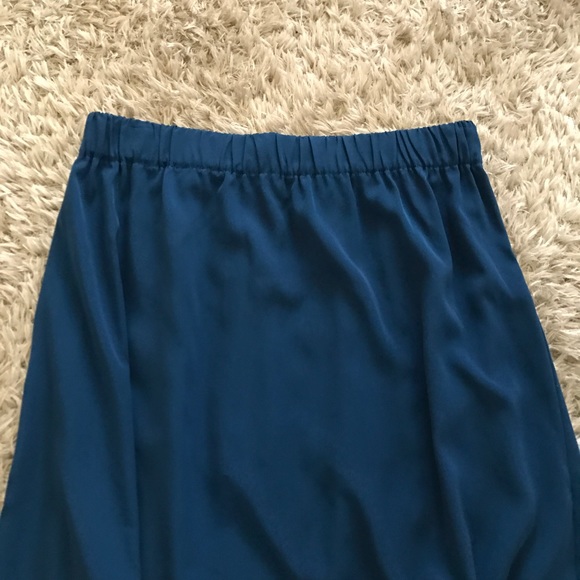 Express High-Low Skirt - Picture 3 of 3