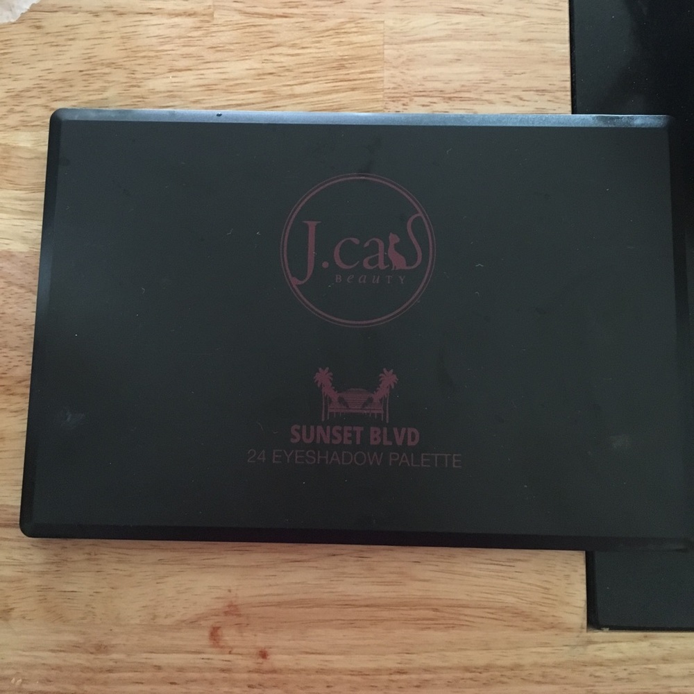 Eyeshadow palette