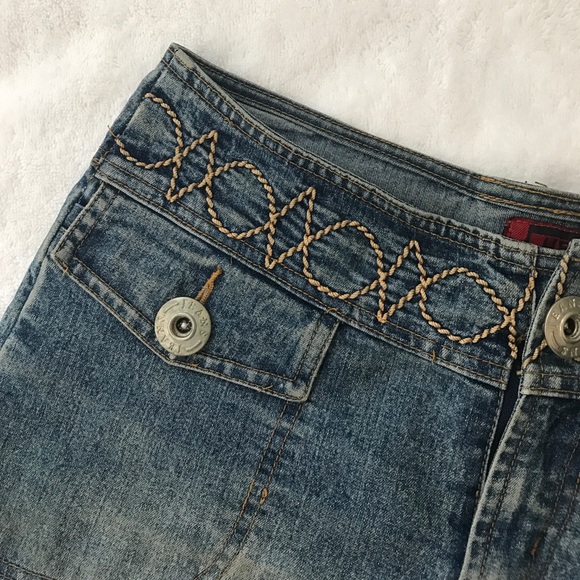 2000s Vintage Mini Denim Skirt - Picture 3 of 6