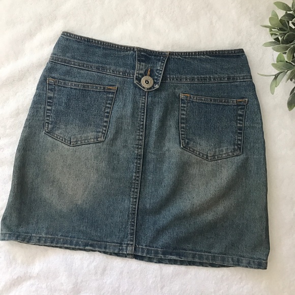 2000s Vintage Mini Denim Skirt - Picture 4 of 6