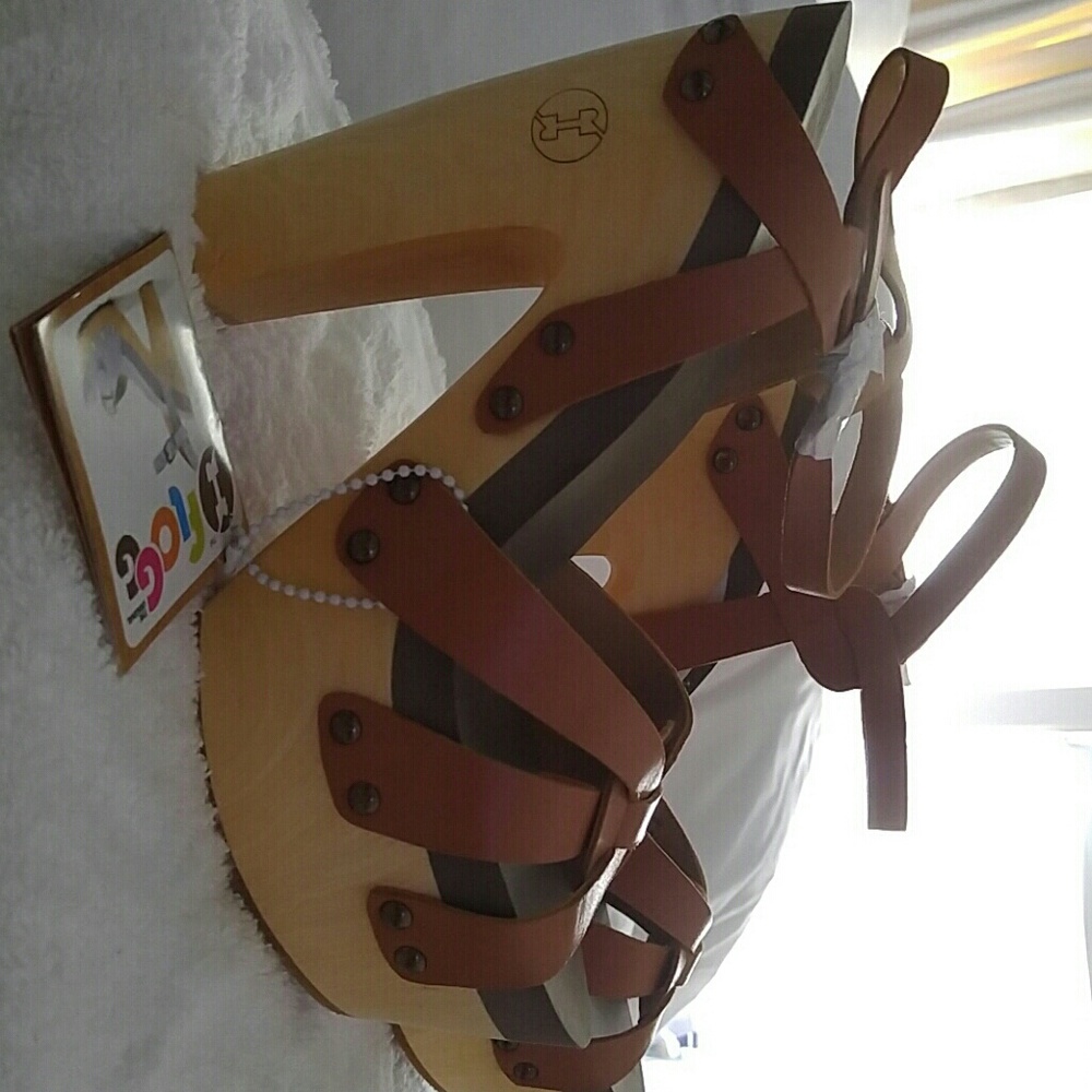 Flogg Platform Sandals size 7.5