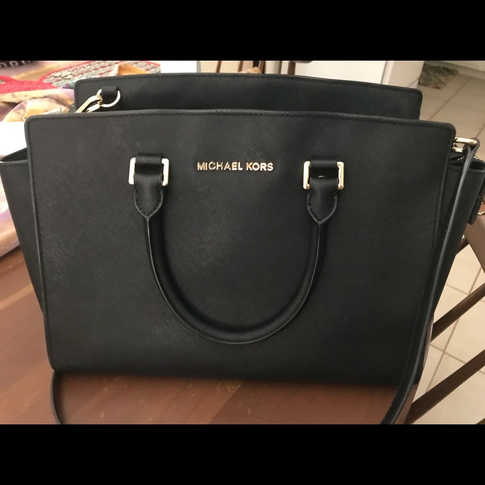 Micheal kors black large Selma bag