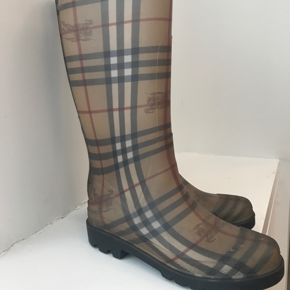 Burberry haymarket rain boots