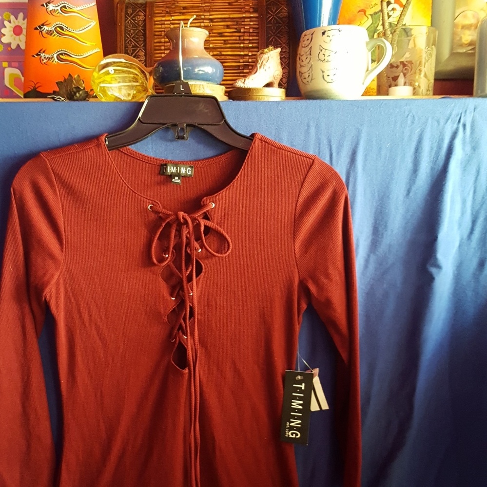Gorgeous burgundy lace up romantic date dress
