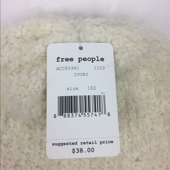 Free People Textured Bouclè Beanie Ivory - Picture 4 of 6