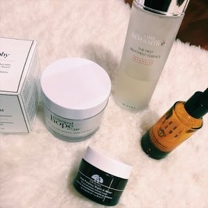 Lot of 4 skincare products!