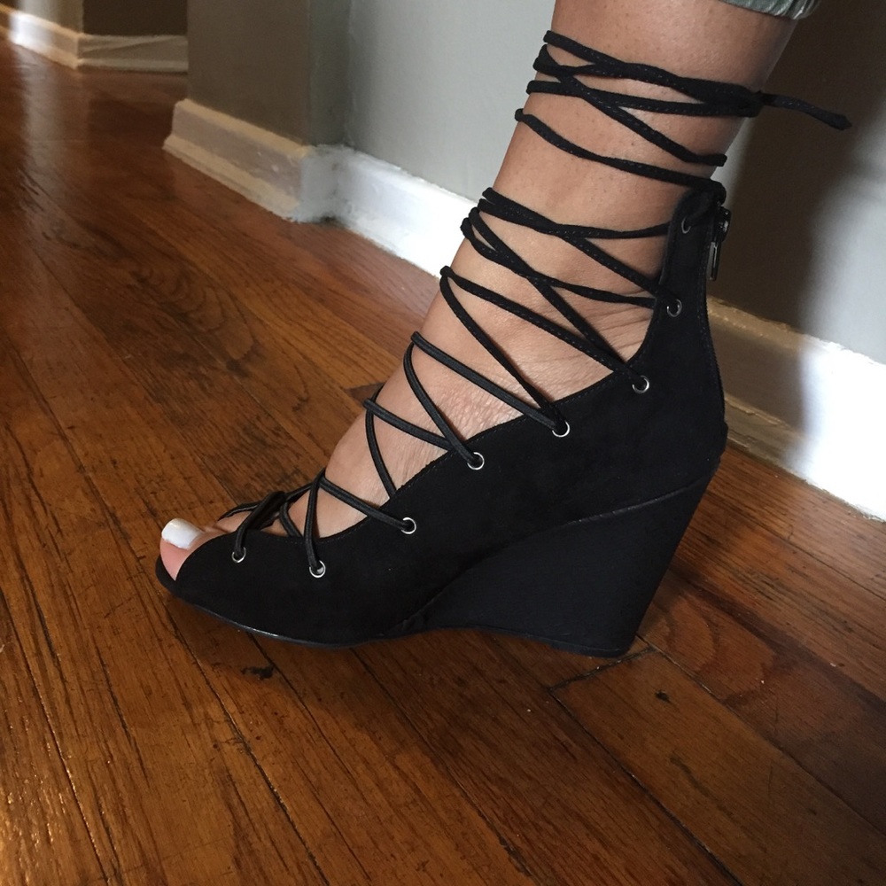 Qupid laced up wedges