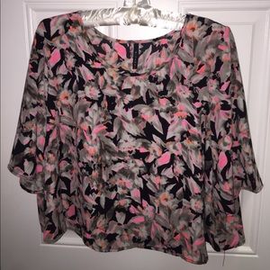 Cute black/pink neon top!