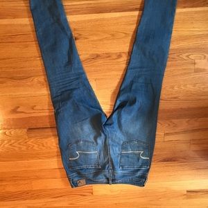 American Eagle Outfitters Hi-Rise Jegging