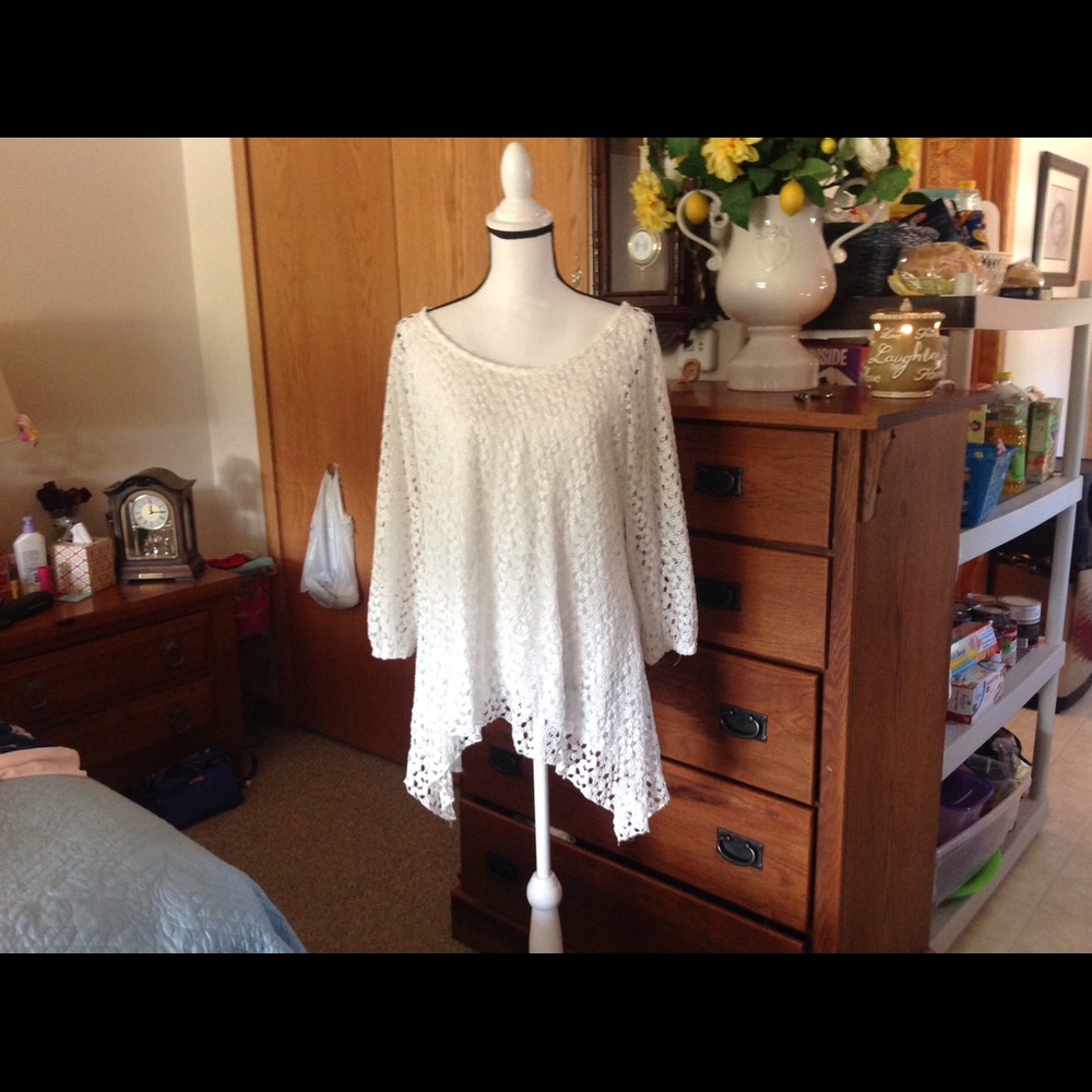 Beautiful crocheted tunic top 🌹