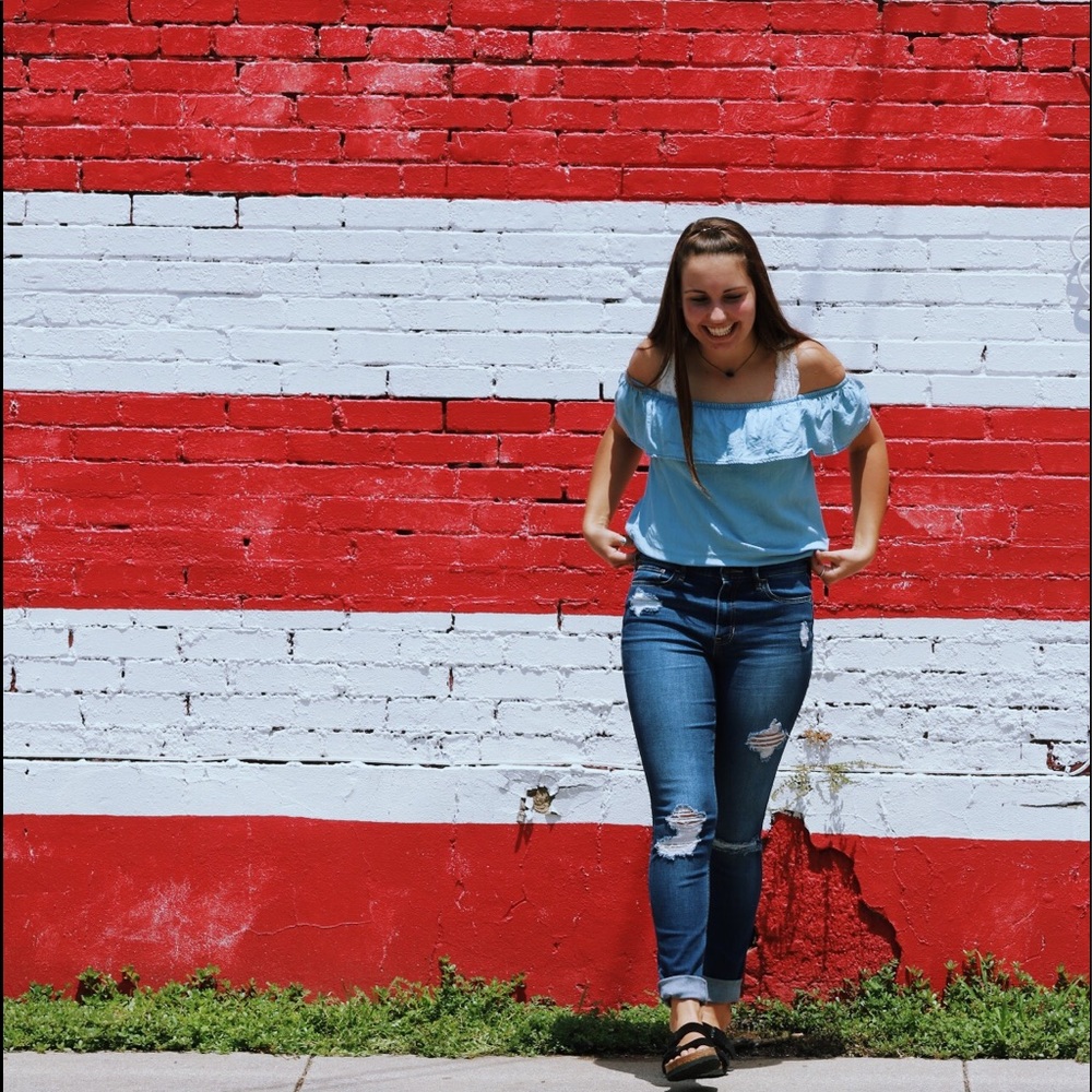 Meet your Posher, Lucy