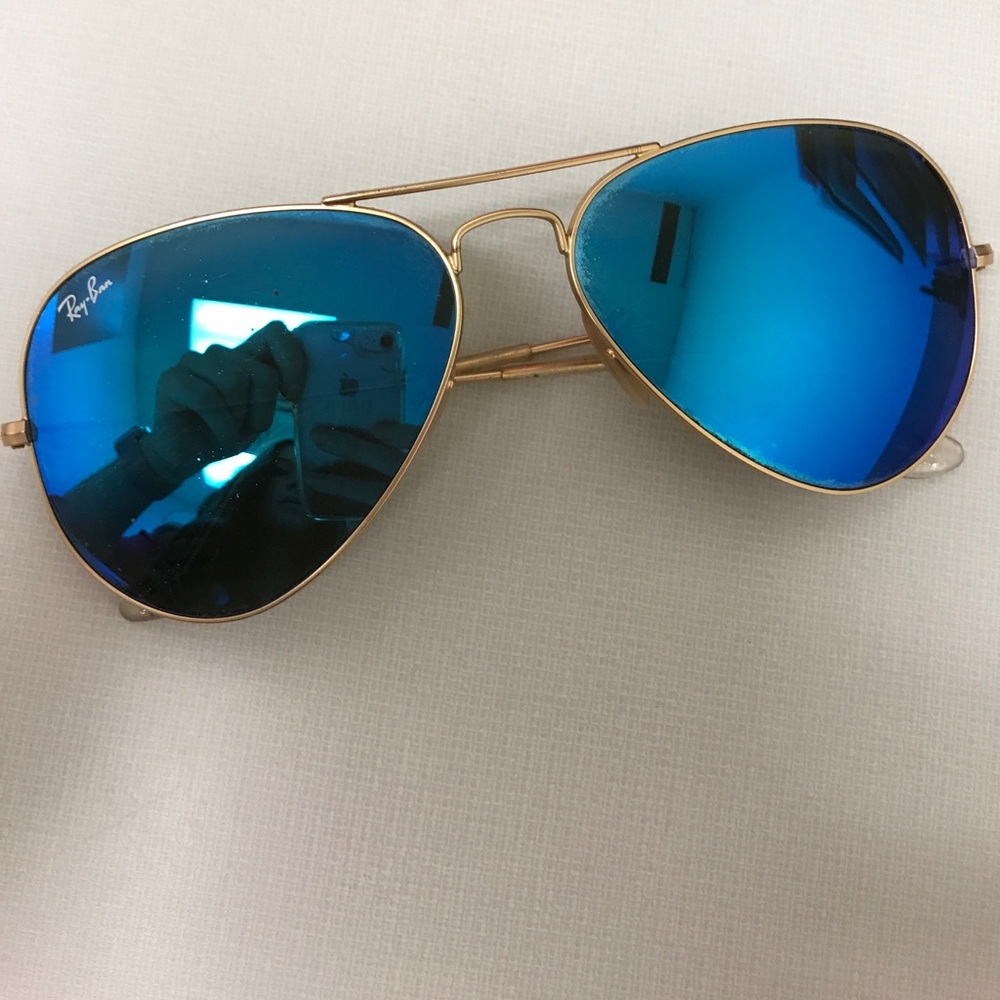 Ray-ban aviators with blue mirror lenses