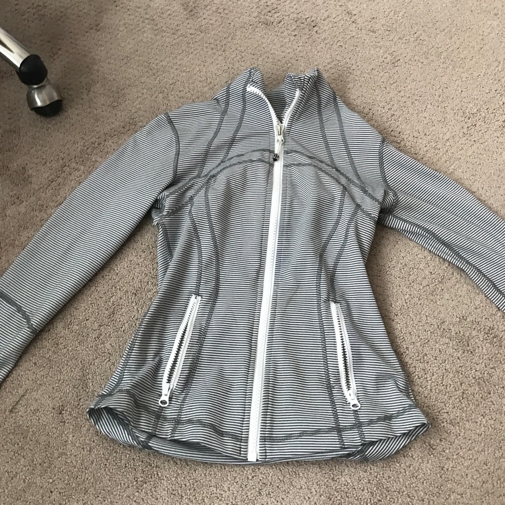 Lulu lemon striped jacket size 4
