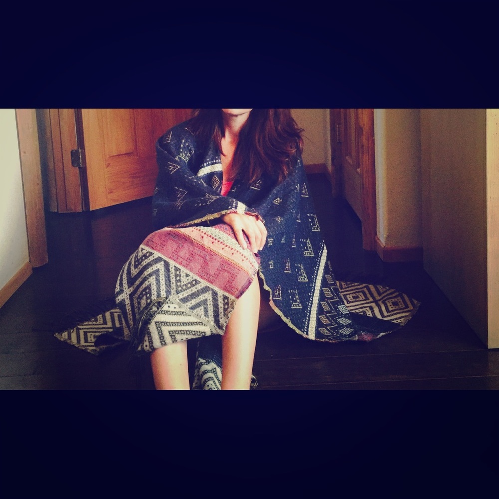 Southwest Aztec design poncho cape os