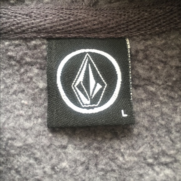 Boys YOUTH Volcom sweater💓 - Picture 2 of 3