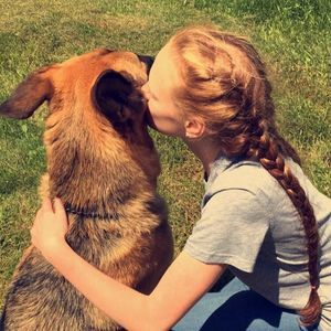 Meet your Posher, Elizabeth