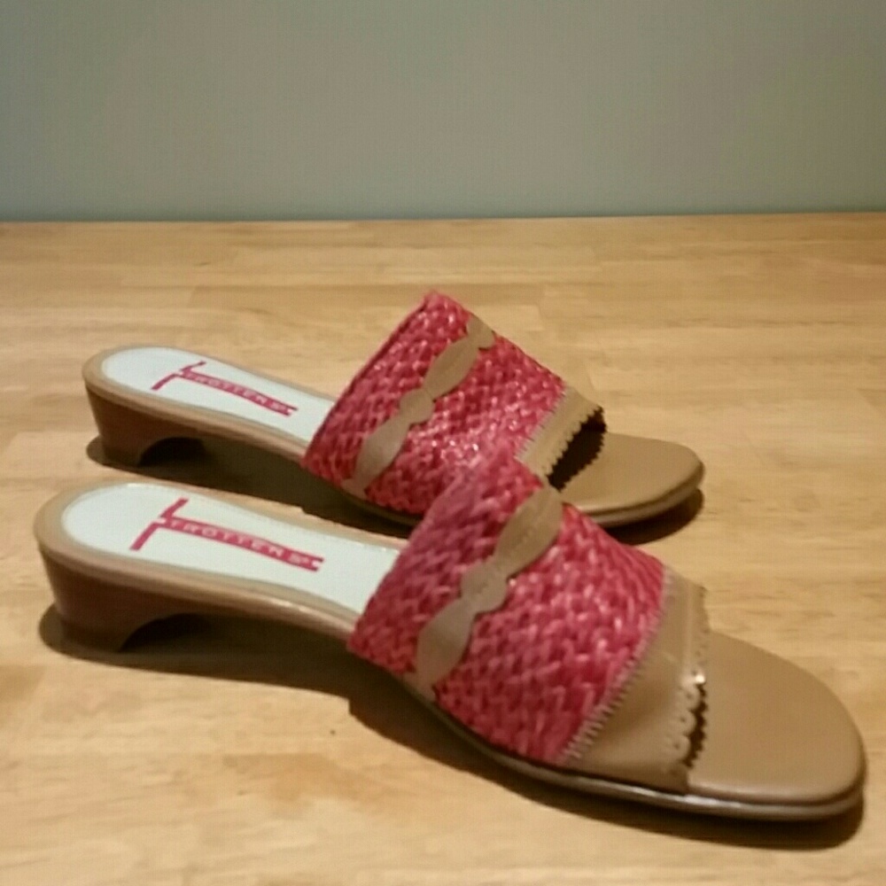 Trotters slip on summer sandals