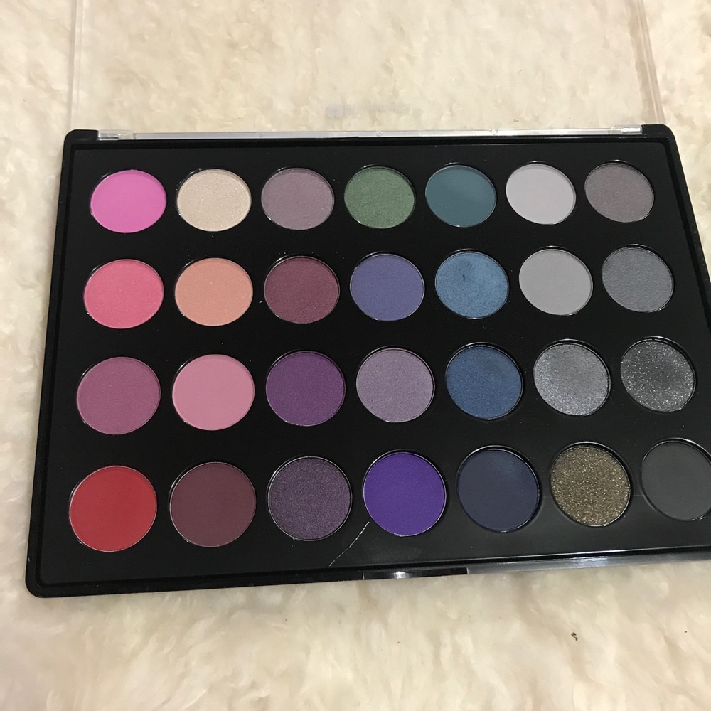 BH Cosmetics 28 Color Palette: Smoky Eyes Edition!