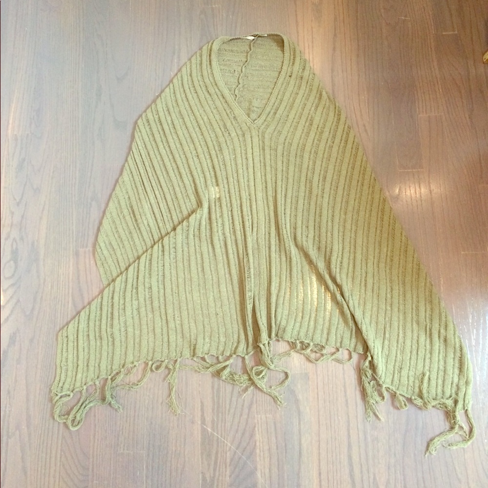 LF Millau fringe poncho