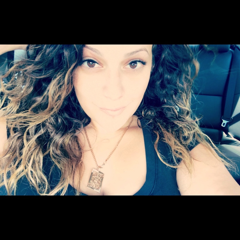 Meet your Posher, Samantha