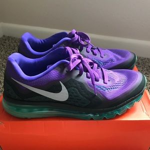 Men's Size 12 Nike Air Max 2014