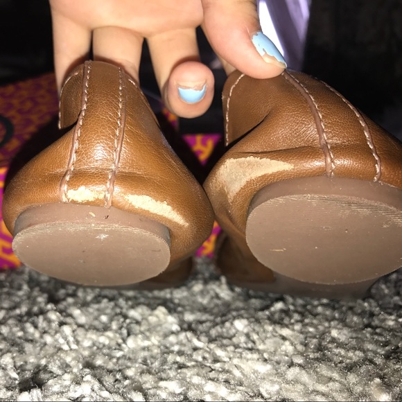 🌸OFFERS?🌸Tory Burch flats almond color - Picture 3 of 4