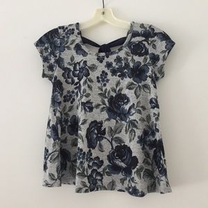 Gray and navy floral top - Size small