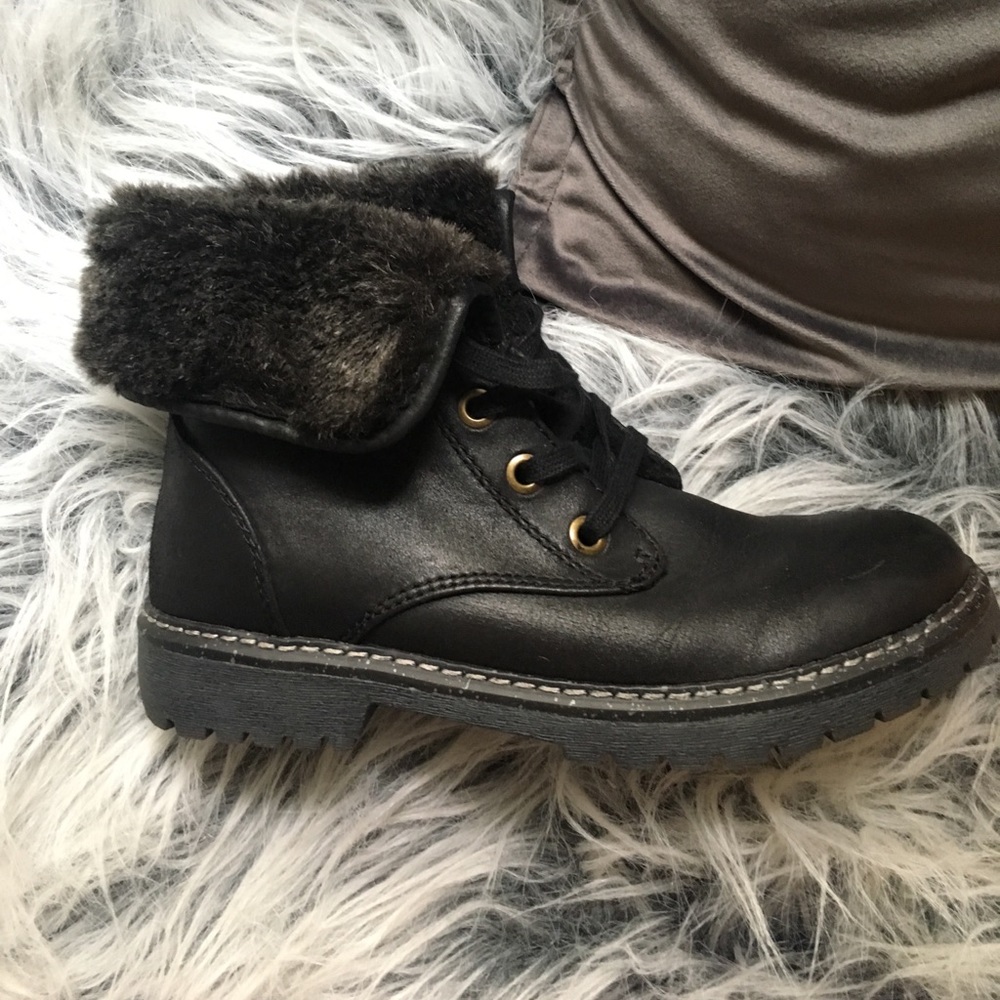 WORN ONCE! Black combat boots with faux fur