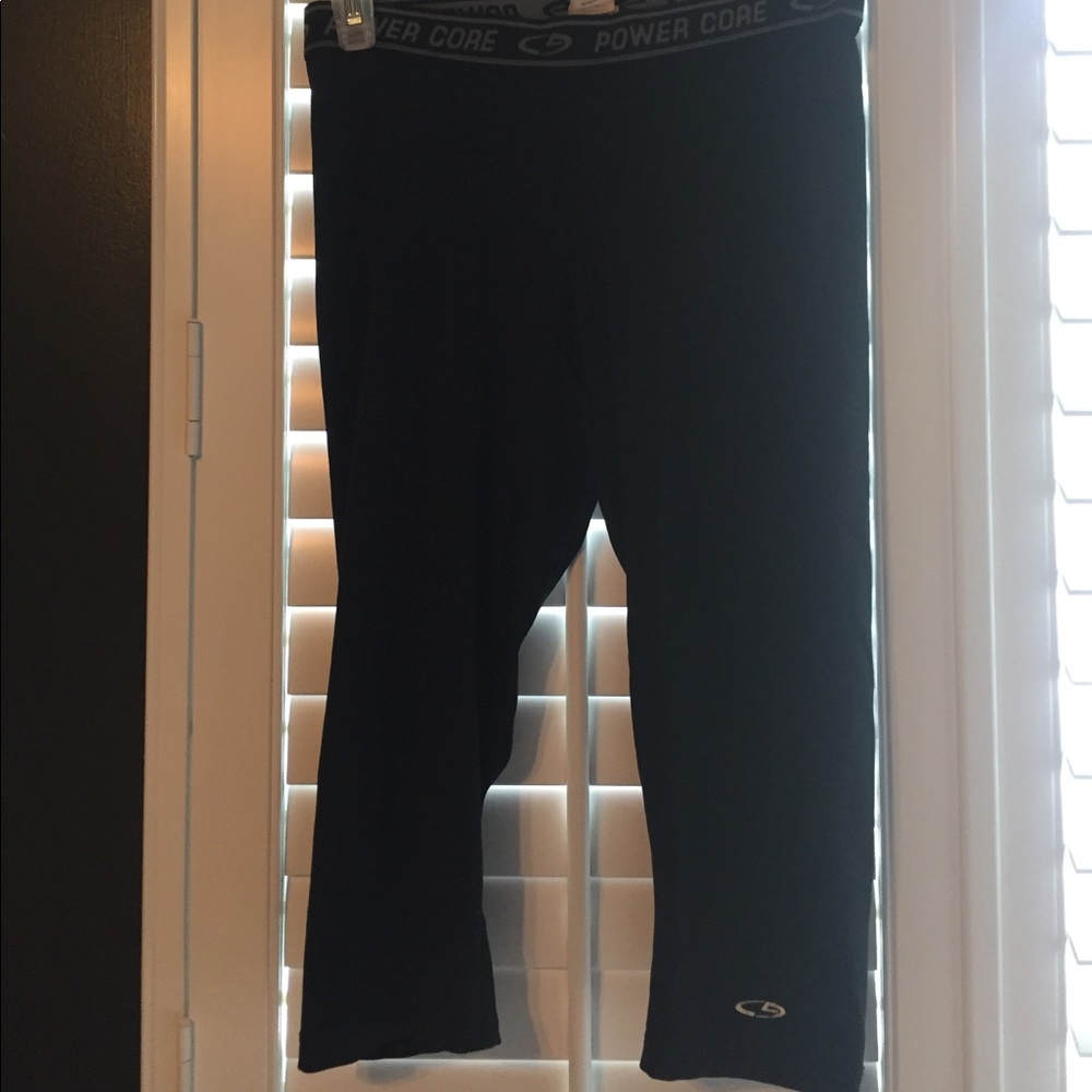 Cropped workout leggings
