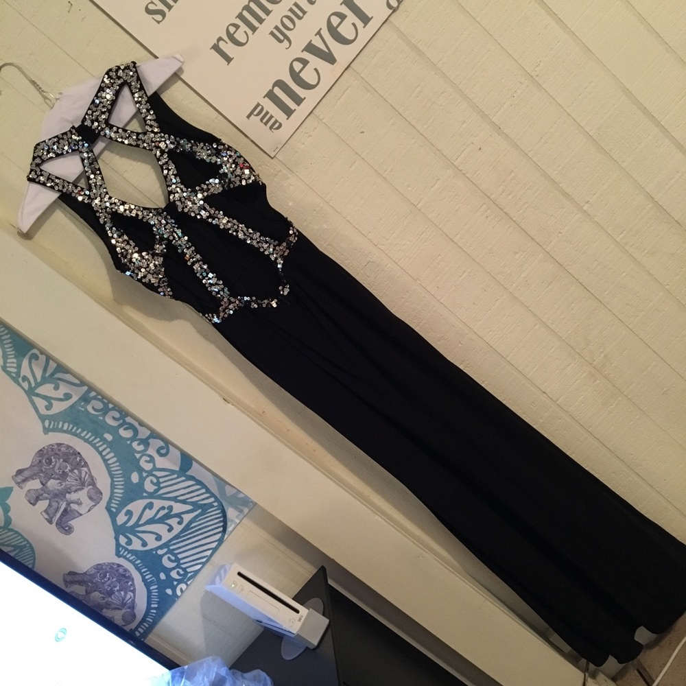 Prom Dress - Picture 4 of 6