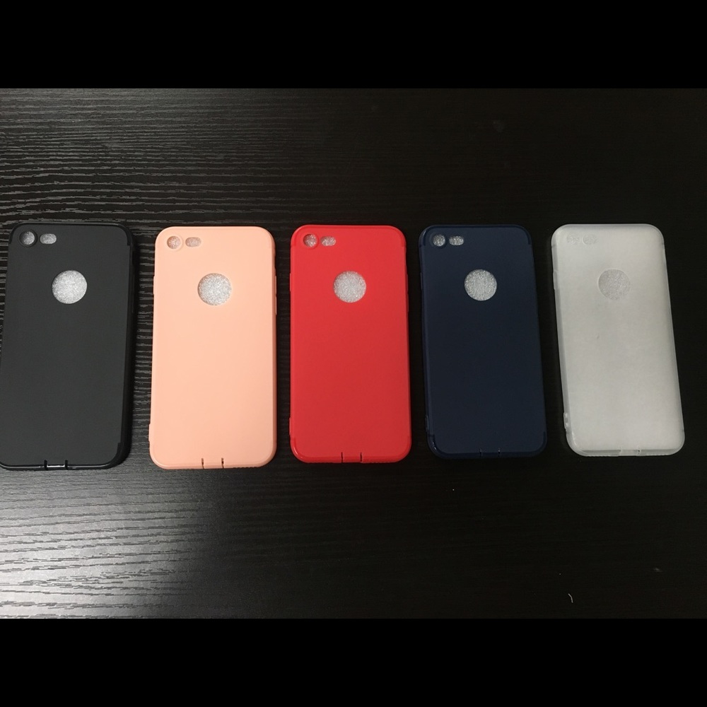 iPhone Silicone Cases📱PUT IN OFFERS! ♥️