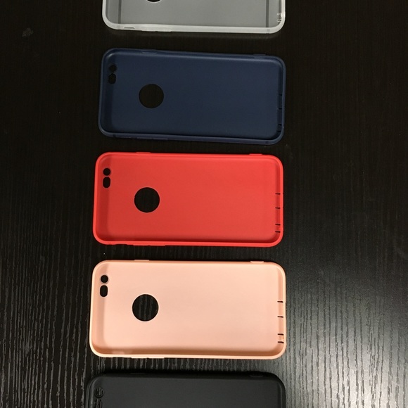 iPhone Silicone Cases📱PUT IN OFFERS! ♥️ - Picture 3 of 3