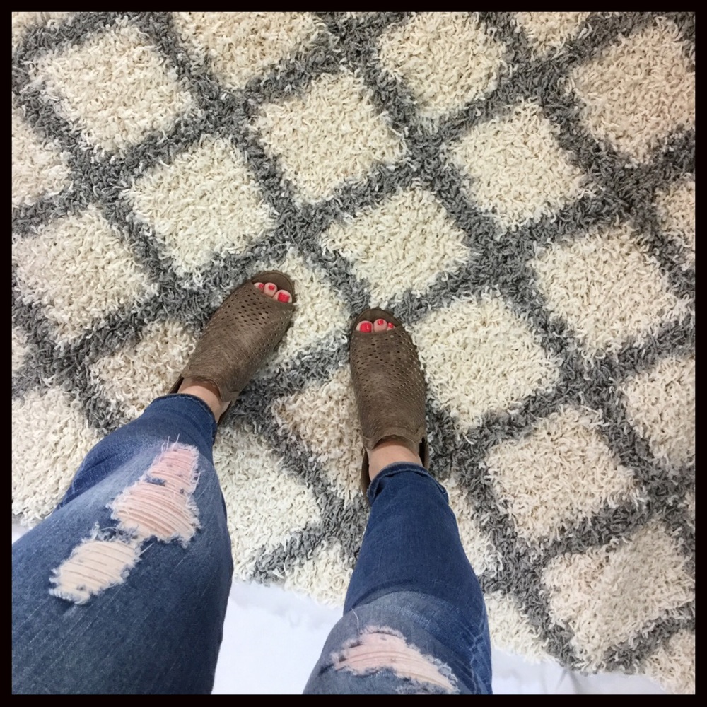 1 LEFT‼️SALE‼️Peep Toe Perforated Booties - Picture 4 of 5