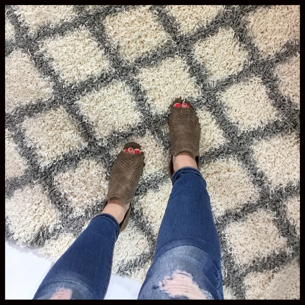 1 LEFT‼️SALE‼️Peep Toe Perforated Booties - Picture 3 of 5