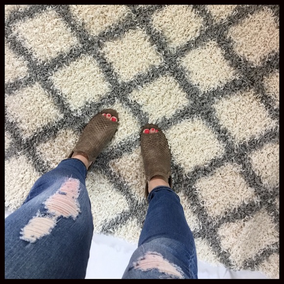 1 LEFT‼️SALE‼️Peep Toe Perforated Booties - Picture 4 of 5