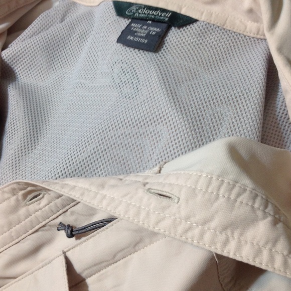 Outdoor vented sand colored utility button up - Picture 4 of 4