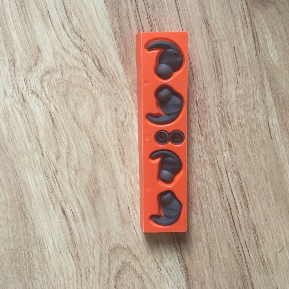 Jbl headphone caps (not headphones)