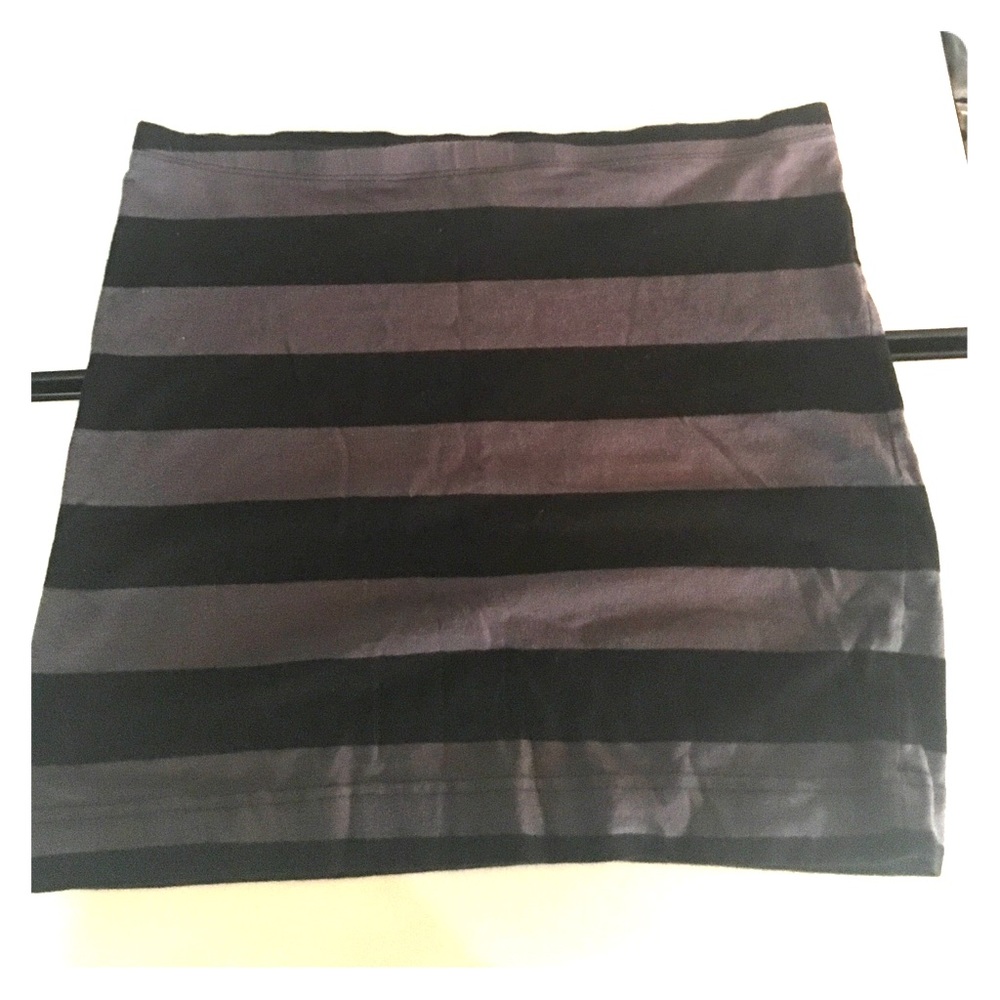 H&m black grey striped shirt medium runs small