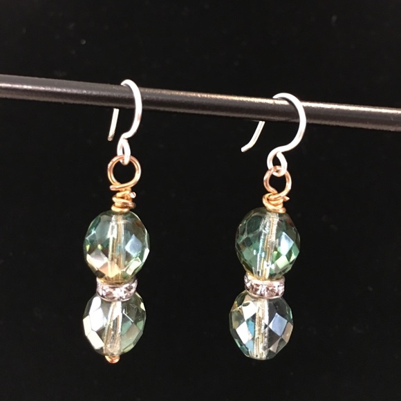 Dangle beaded earrings - Picture 1 of 4