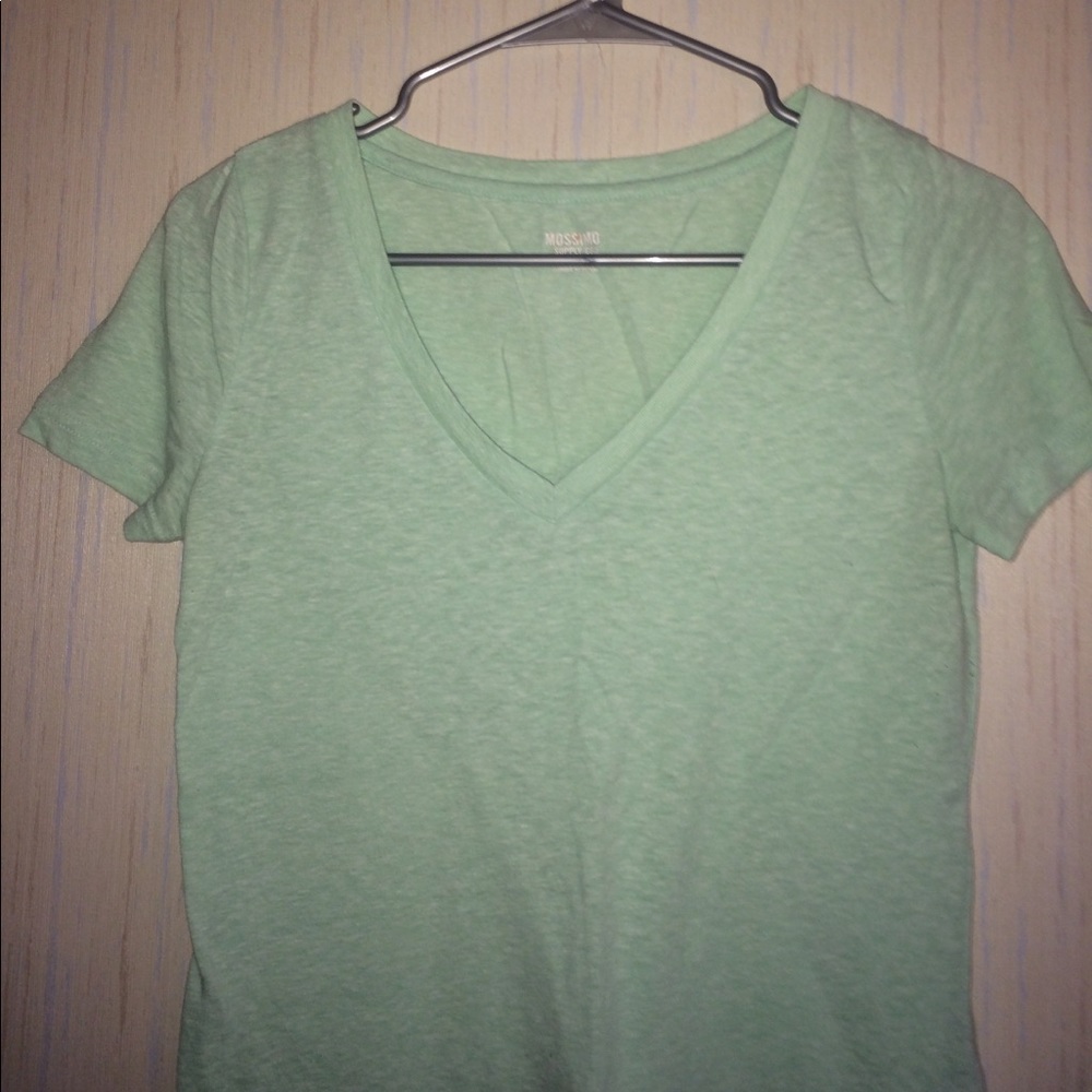 ‼️SALE‼️ Mossimo V-neck, size small