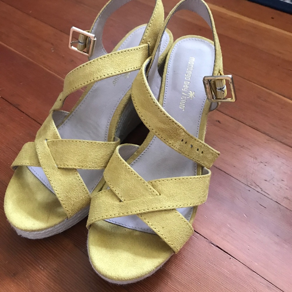 Like new yellow wedges