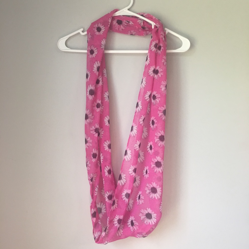 Pink scarf!